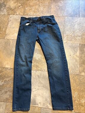 Wrangler Athletic Fit Jeans Men’s 32x30 Stretch Dark Wash Premium 34” waist actu